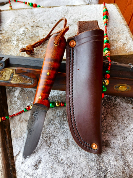***Available To Purchase Now***  John Deere ®  Special Edition Small Hunter Knife