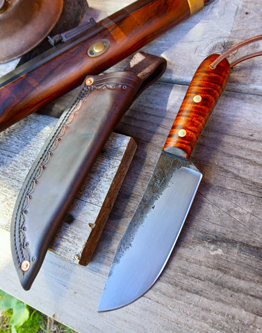 ****Available To Purchase Now**** The Western Plains Trail Knife In Gunstock Tiger Maple